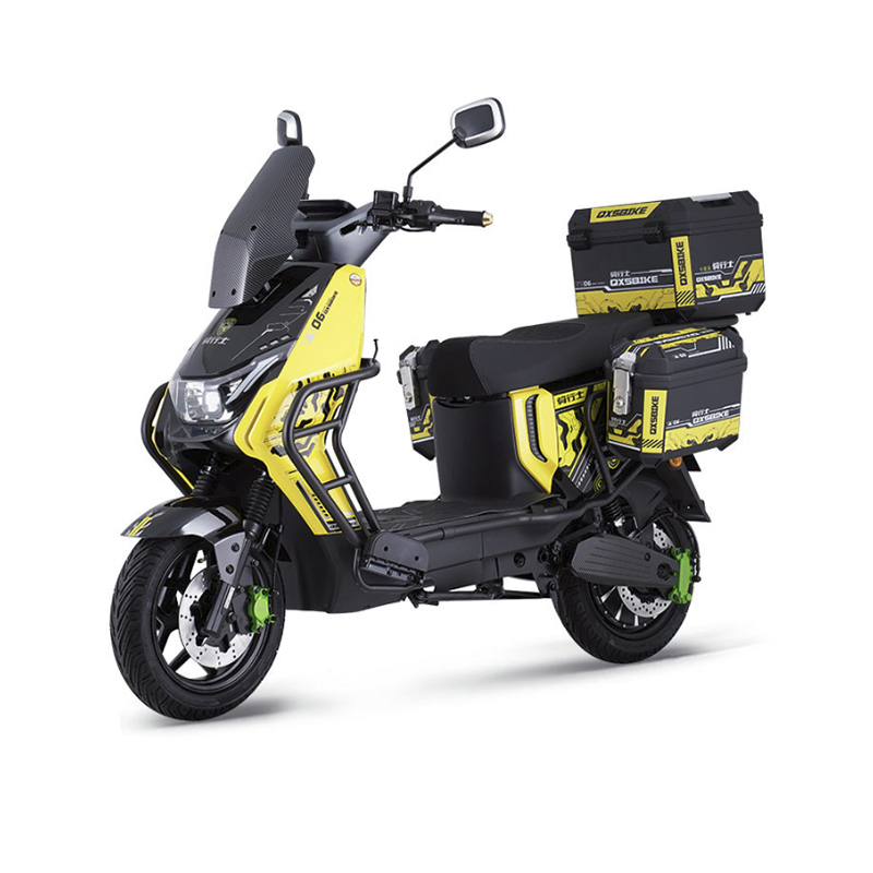 Ang Yousu Cyclist A10, Electric Scooter na may 2500W na kapangyarihan, multi-functional dashboard, brand controller at 90/80-12 semi-hot melt gulong, anim na pistion disc, sobrang shock-sumisipsip, at high-speed.